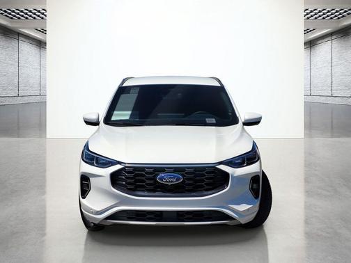 Star White Metallic Tri-Coat 2023 Ford Escape ST-Line Elite