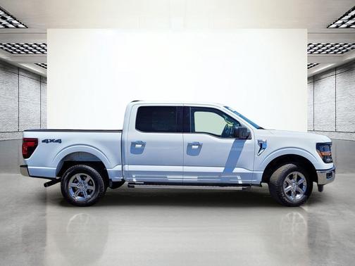 OXFORD WHITE 2025 Ford F-150 XLT