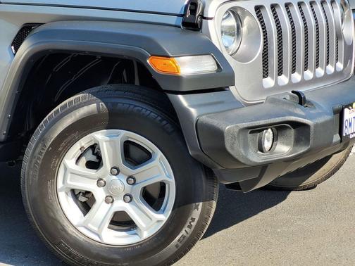 Billet Silver Metallic Clearcoat 2019 Jeep Wrangler Sport S