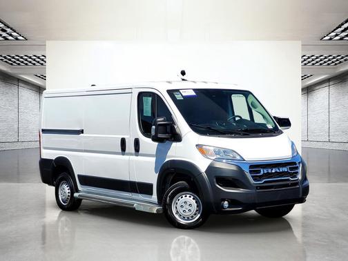 Bright White Clearcoat 2025 RAM ProMaster 2500 Tradesman