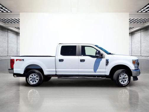 OXFORD WHITE 2022 Ford F-250 XL