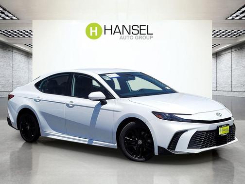 Ice Cap 2025 Toyota Camry SE