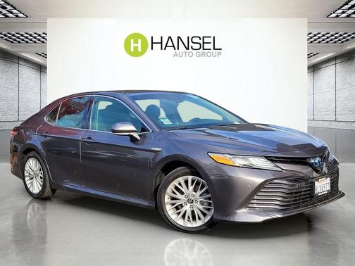 2019 Toyota Camry Hybrid XLE