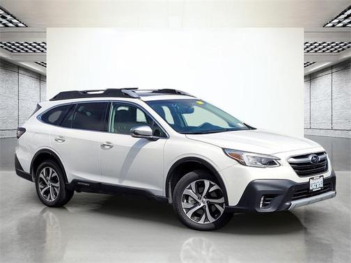 2022 Subaru Outback Touring XT