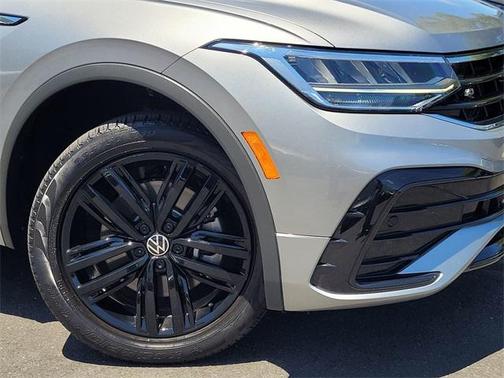 2022 Volkswagen Tiguan 2.0T SE R-Line Black 4MOTION