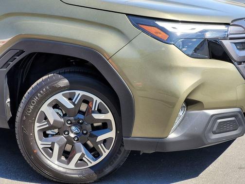Autumn Green Metallic 2026 Subaru Forester Premium