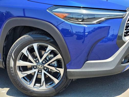 Blue Crush Metallic 2025 Toyota Corolla Cross XLE