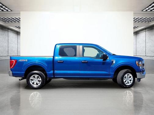 ATLAS BLUE METALLIC 2023 Ford F-150 XLT