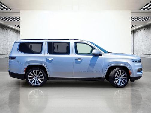 Silver Zynith 2022 Jeep Grand Wagoneer Series II 4x4