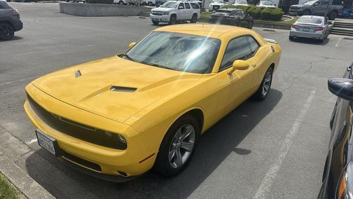 Yellow Jacket Clearcoat 2017 Dodge Challenger SXT