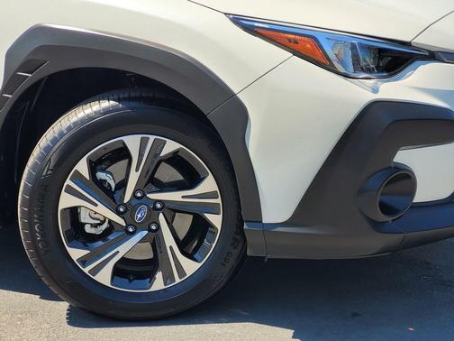 Crystal White Pearl 2025 Subaru Crosstrek Premium