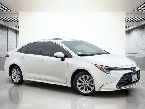 2025 Toyota Corolla Hybrid XLE
