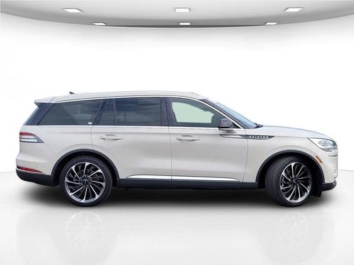 Ceramic Pearl Metallic Tri-Coat 2023 Lincoln Aviator Reserve AWD