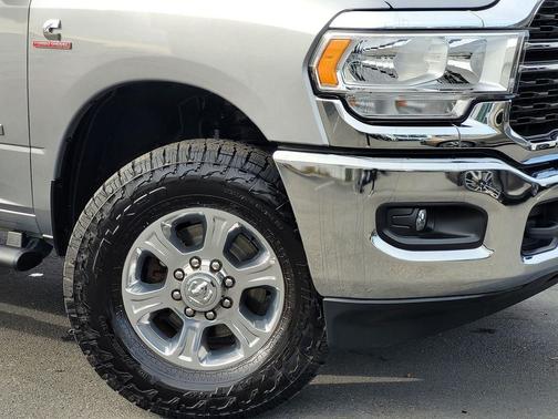 2022 RAM 2500 Big Horn Crew Cab 4x4 6'4' Box