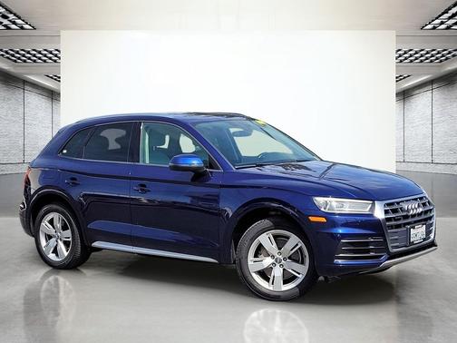 Navarra Blue Metallic 2018 Audi Q5 2.0T Tech Premium