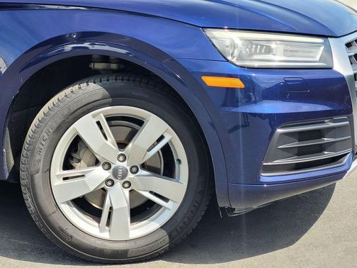 Navarra Blue Metallic 2018 Audi Q5 2.0T Tech Premium