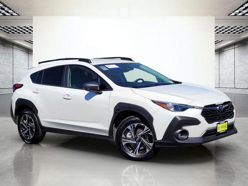 Crystal White Pearl 2025 Subaru Crosstrek Premium
