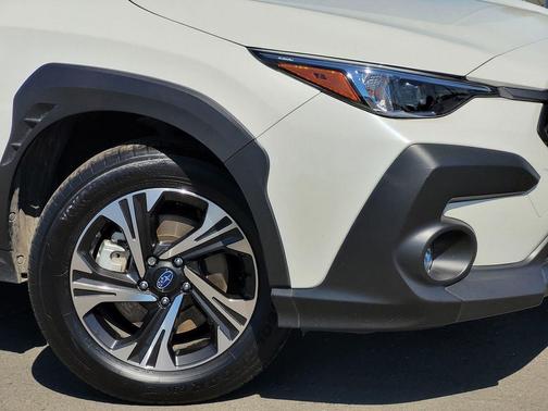 Crystal White Pearl 2025 Subaru Crosstrek Premium