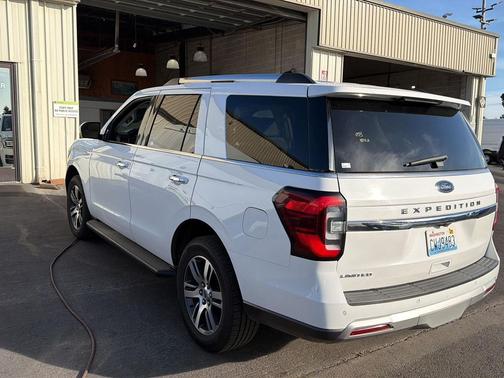Oxford White 2024 Ford Expedition Limited