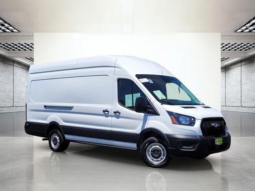 OXFORD WHITE 2025 Ford Transit-250 Base