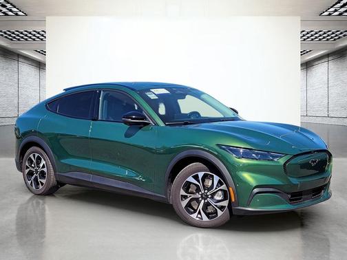 ERUPTION GREEN METALLIC 2024 Ford Mustang Mach-E Select