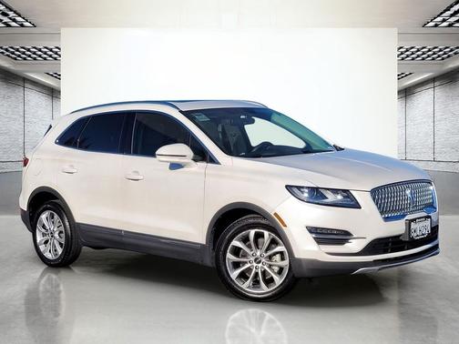 2019 Lincoln MKC Select