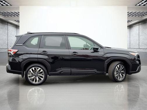 2025 Subaru Forester Hybrid Touring