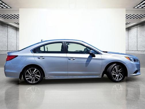 Ice Silver Metallic 2017 Subaru Legacy Sport