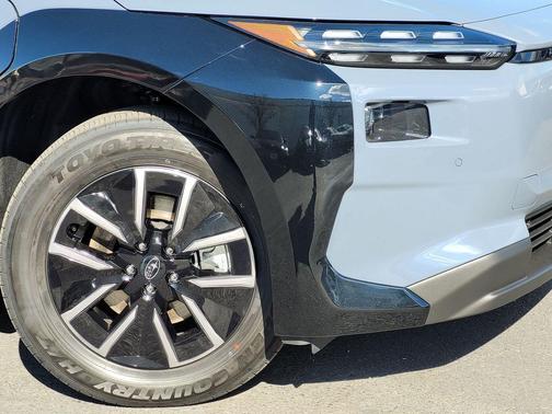 Harbor Mist Gray Pearl 2026 Subaru Solterra Premium