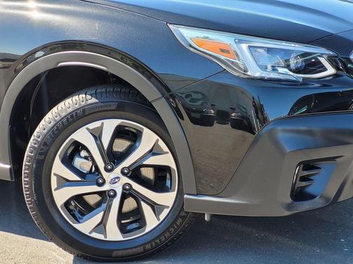 Crystal Black Silica 2020 Subaru Outback Touring XT