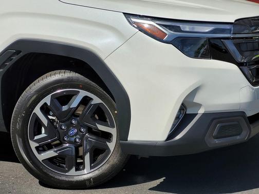 Crystal White Pearl 2026 Subaru Forester Limited