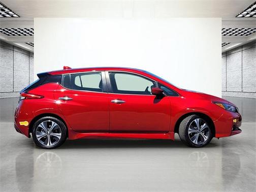 2022 Nissan Leaf SV 40 kWh
