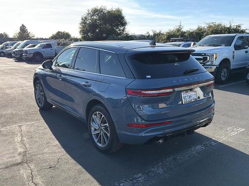 WHISPER BLUE MET CC 2023 Lincoln Corsair Grand Touring