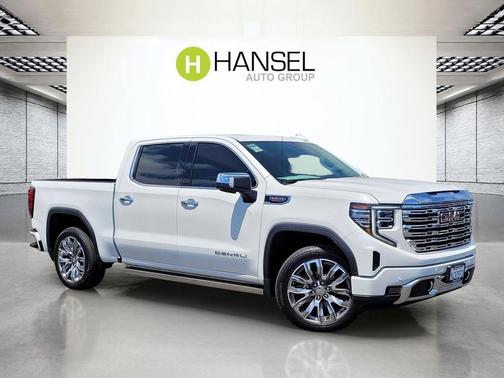 White Frost Tricoat 2023 GMC Sierra 1500 Denali