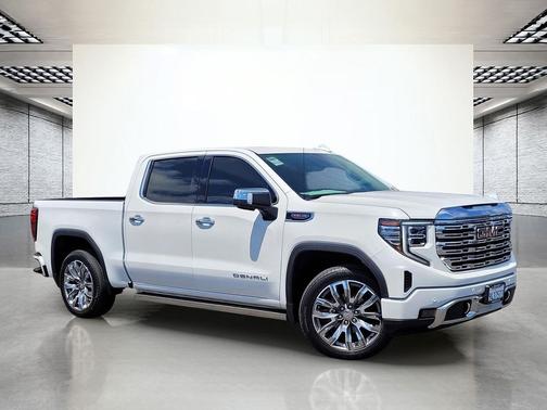 White Frost Tricoat 2023 GMC Sierra 1500 Denali