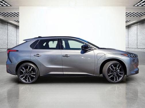 2026 Subaru Solterra Limited