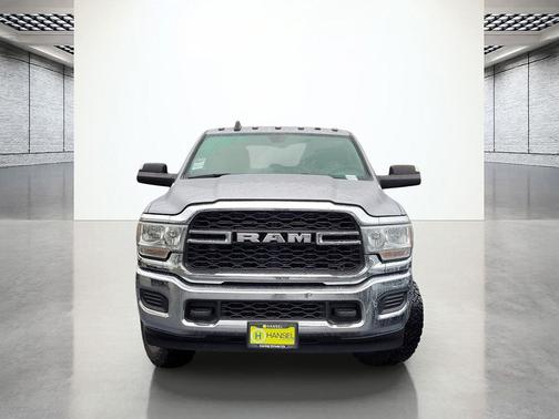 2022 RAM 2500 Tradesman Crew Cab 4x4 6'4' Box