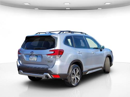 Ice Silver Metallic 2021 Subaru Forester Touring