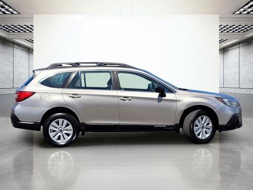 2018 Subaru Outback 2.5i