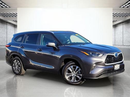 2023 Toyota Highlander Hybrid XLE