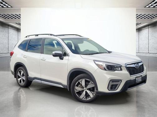 Crystal White Pearl 2021 Subaru Forester Touring