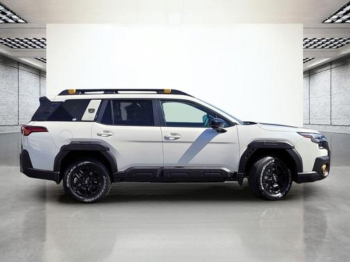 Crystal White Pearl 2026 Subaru Outback Wilderness
