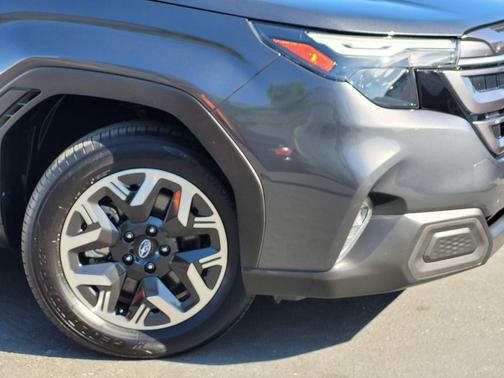 Magnetite Gray Metallic 2025 Subaru Forester Premium