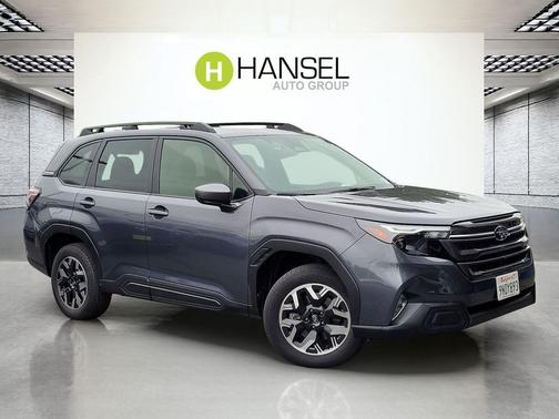 Magnetite Gray Metallic 2025 Subaru Forester Premium