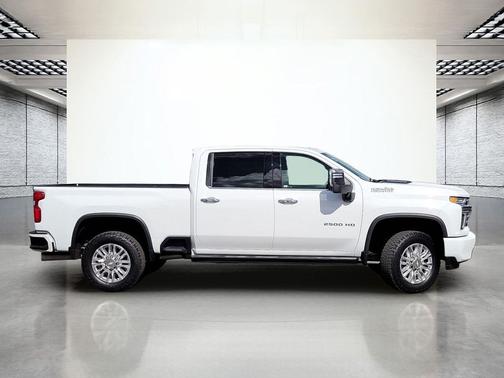2022 Chevrolet Silverado 2500 High Country