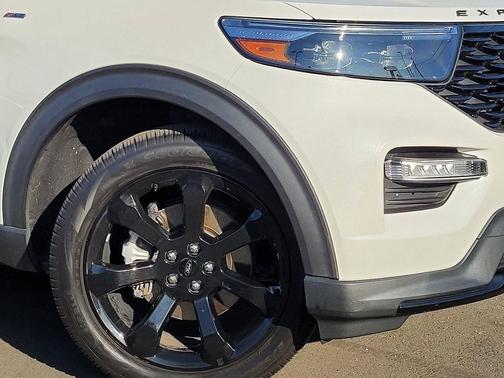 2022 Ford Explorer ST-Line