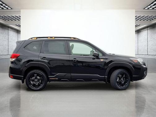 Crystal Black Silica 2023 Subaru Forester Wilderness