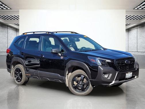 Crystal Black Silica 2023 Subaru Forester Wilderness