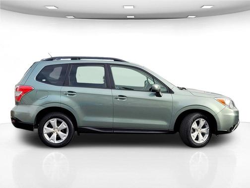 Jasmine Green Metallic 2015 Subaru Forester 2.5i Premium