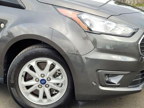 2022 Ford Transit Connect XLT